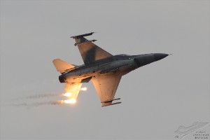 d7t_4048