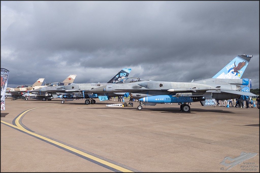 F-16 Fighting Falcons 