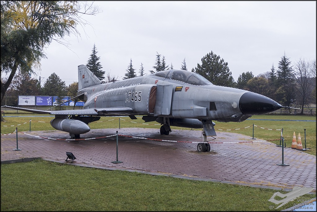 RF-4E Phantom 