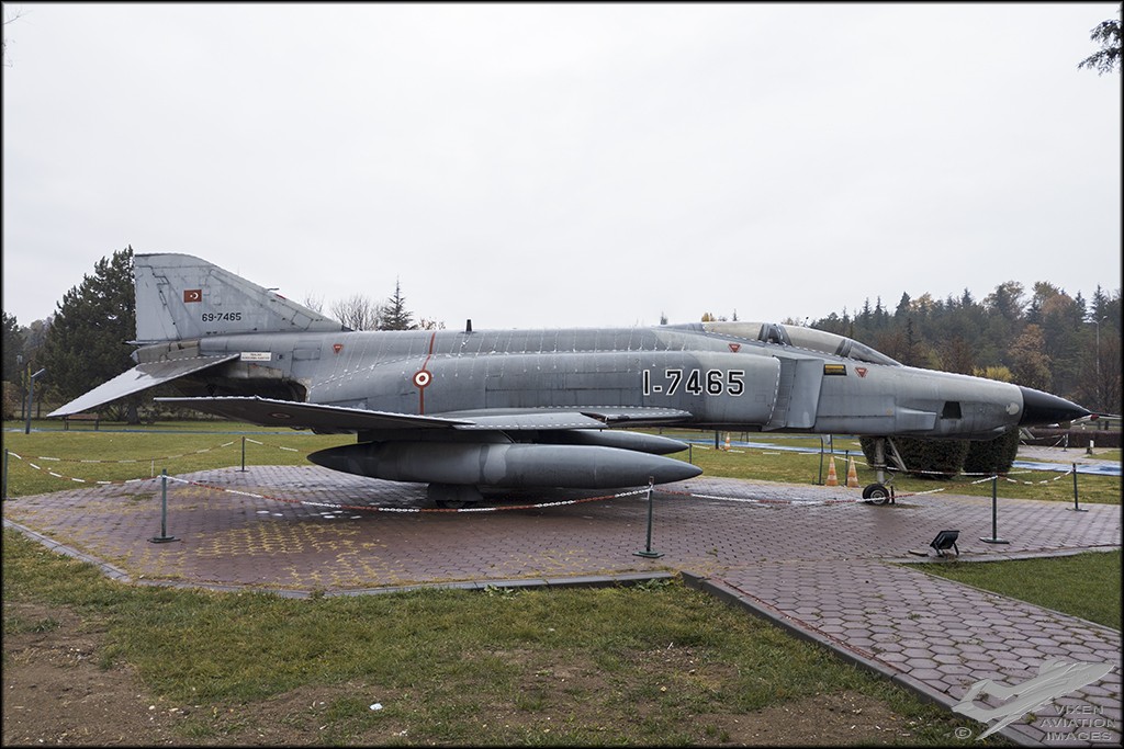 RF-4E Phantom 