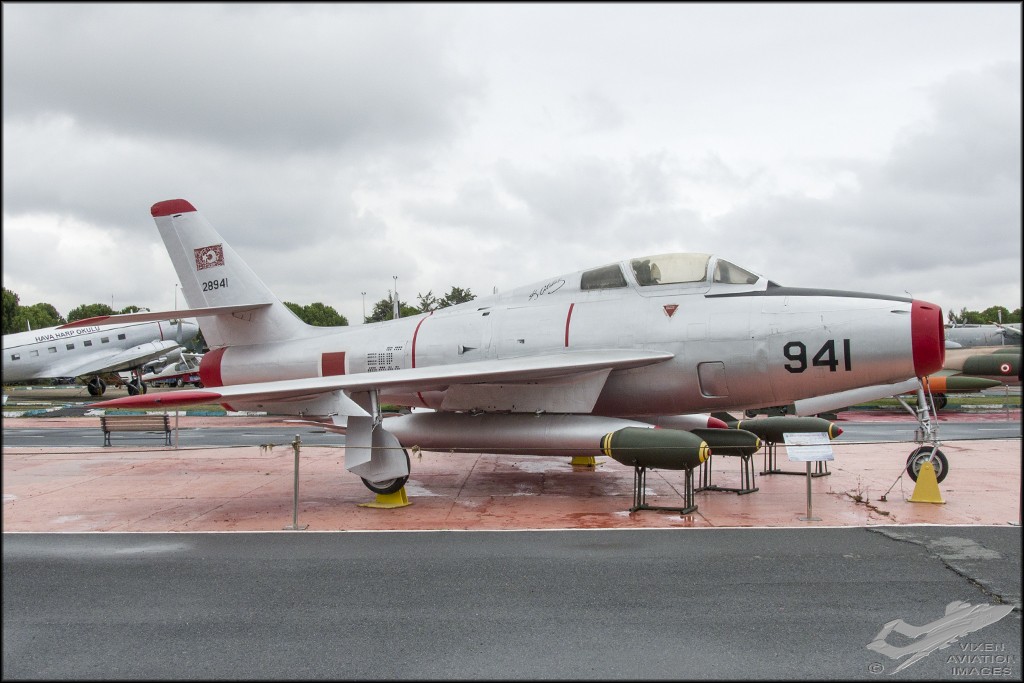 Republic F-84F Thunderstreak 
