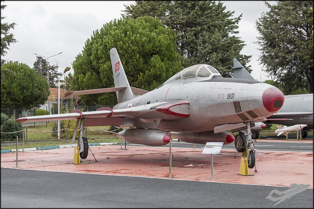 Republic RF-84F Thunderflash 