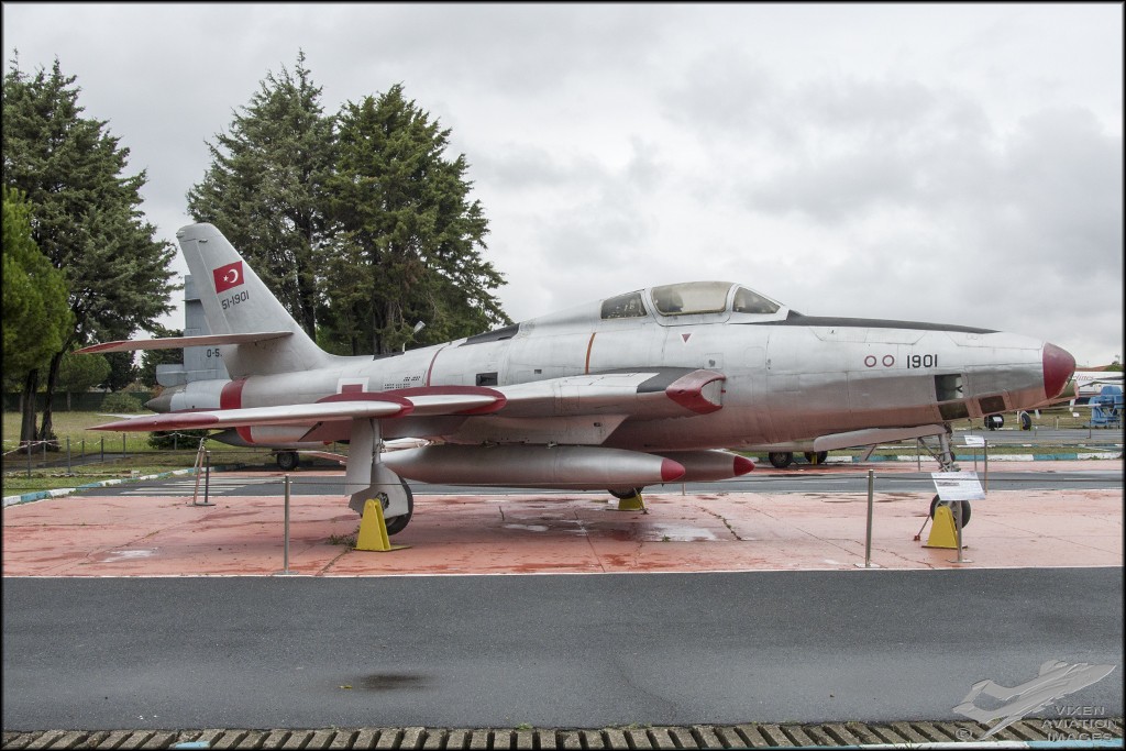 Republic RF-84F Thunderflash 