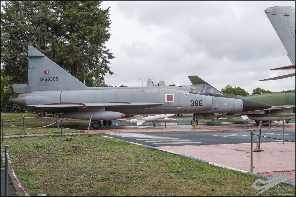 Convair F-102A Delta Dagger 