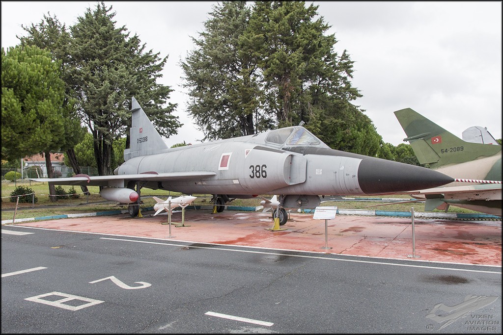 Convair F-102A Delta Dagger 