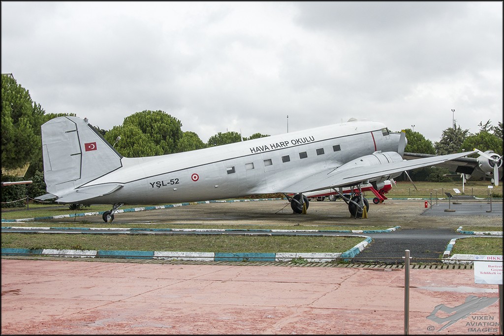 Douglas C-47A Skytrain 