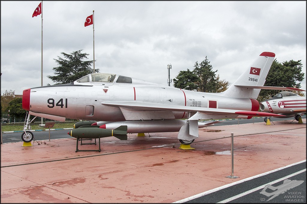 Republic F-84F Thunderstreak 