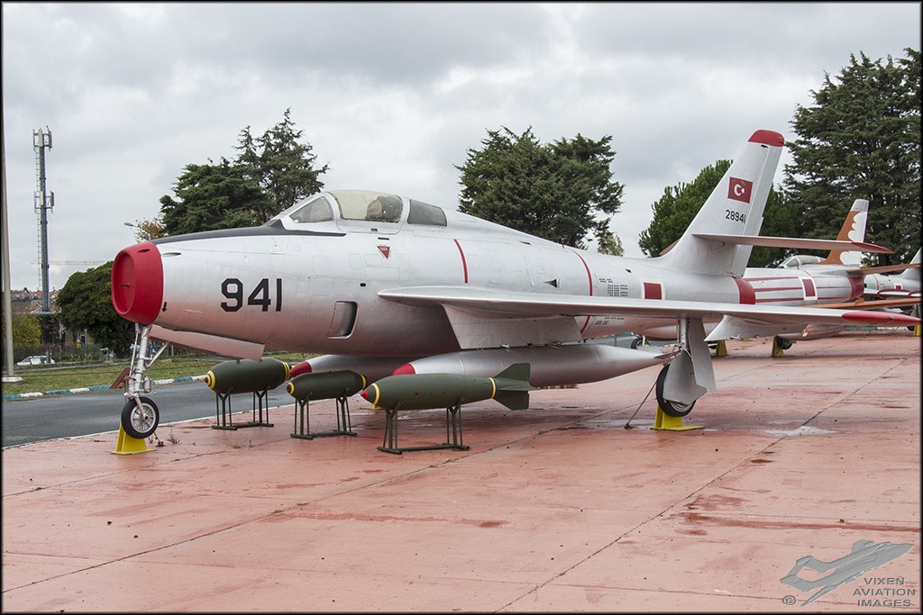 Republic F-84F Thunderstreak 