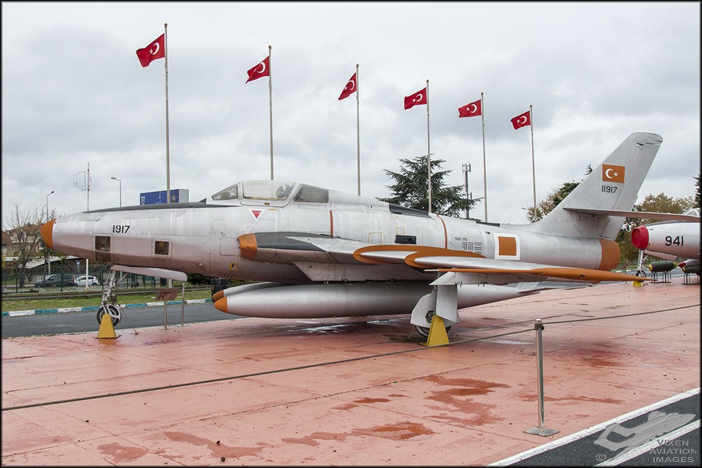 Republic RF-84F Thunderflash 