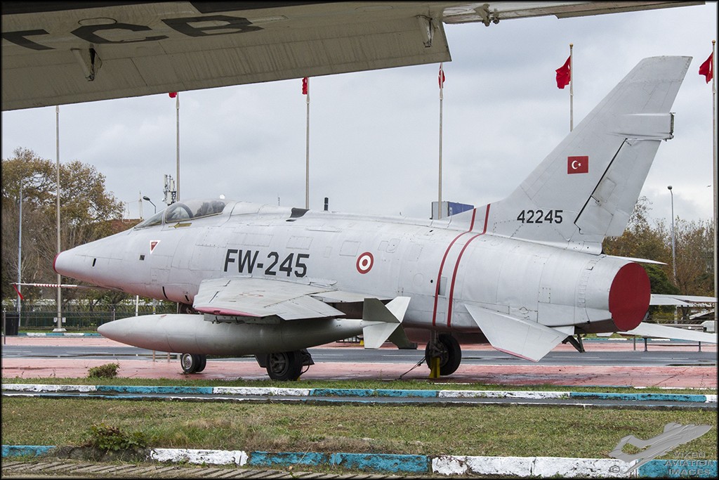 North American F-100D Super Sabre 