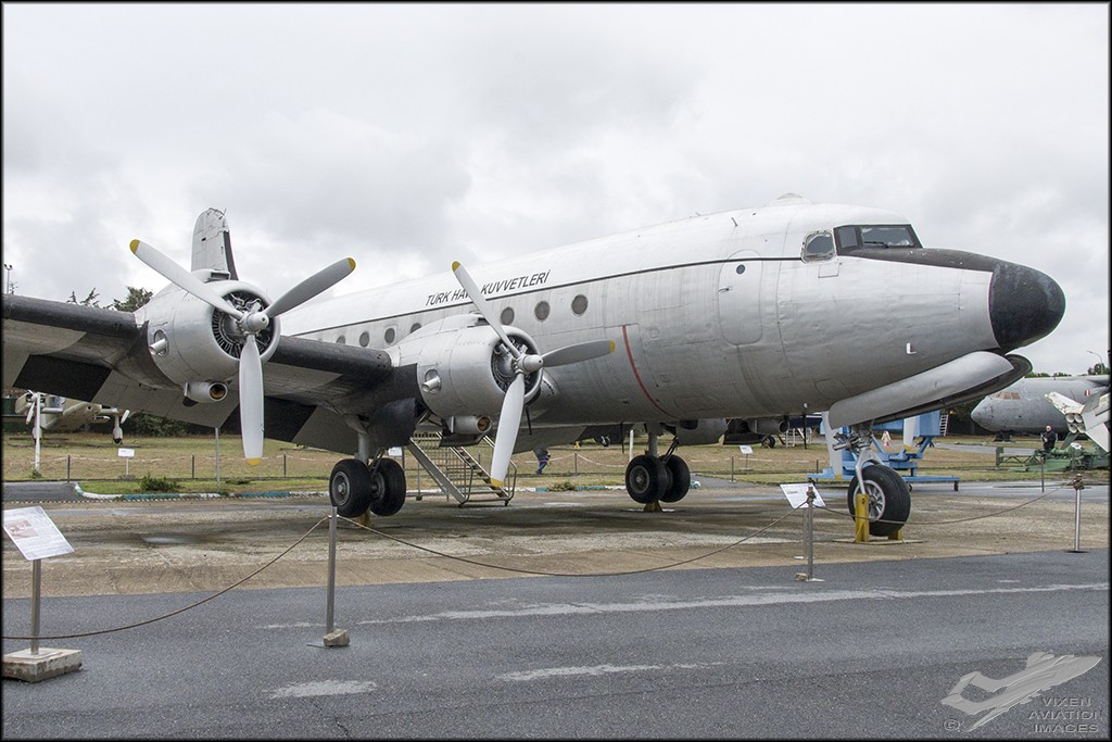 Douglas C-54D Skymaster 