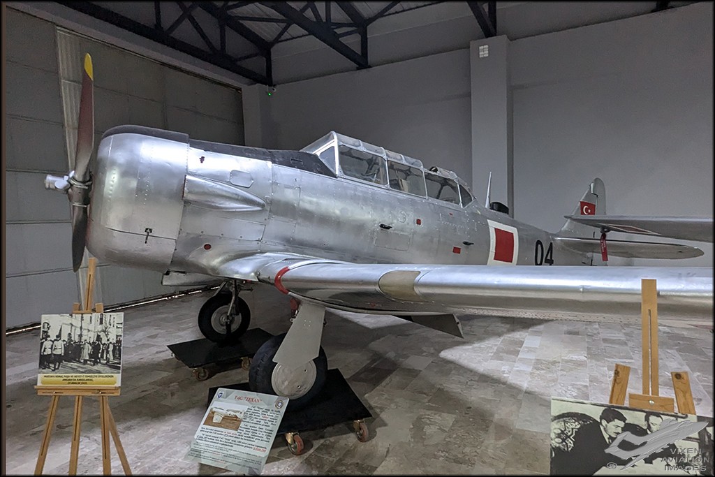 North American T-6G Texan 